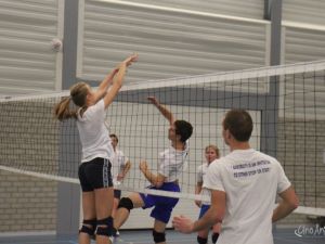 UA131109volleybal011..JPG